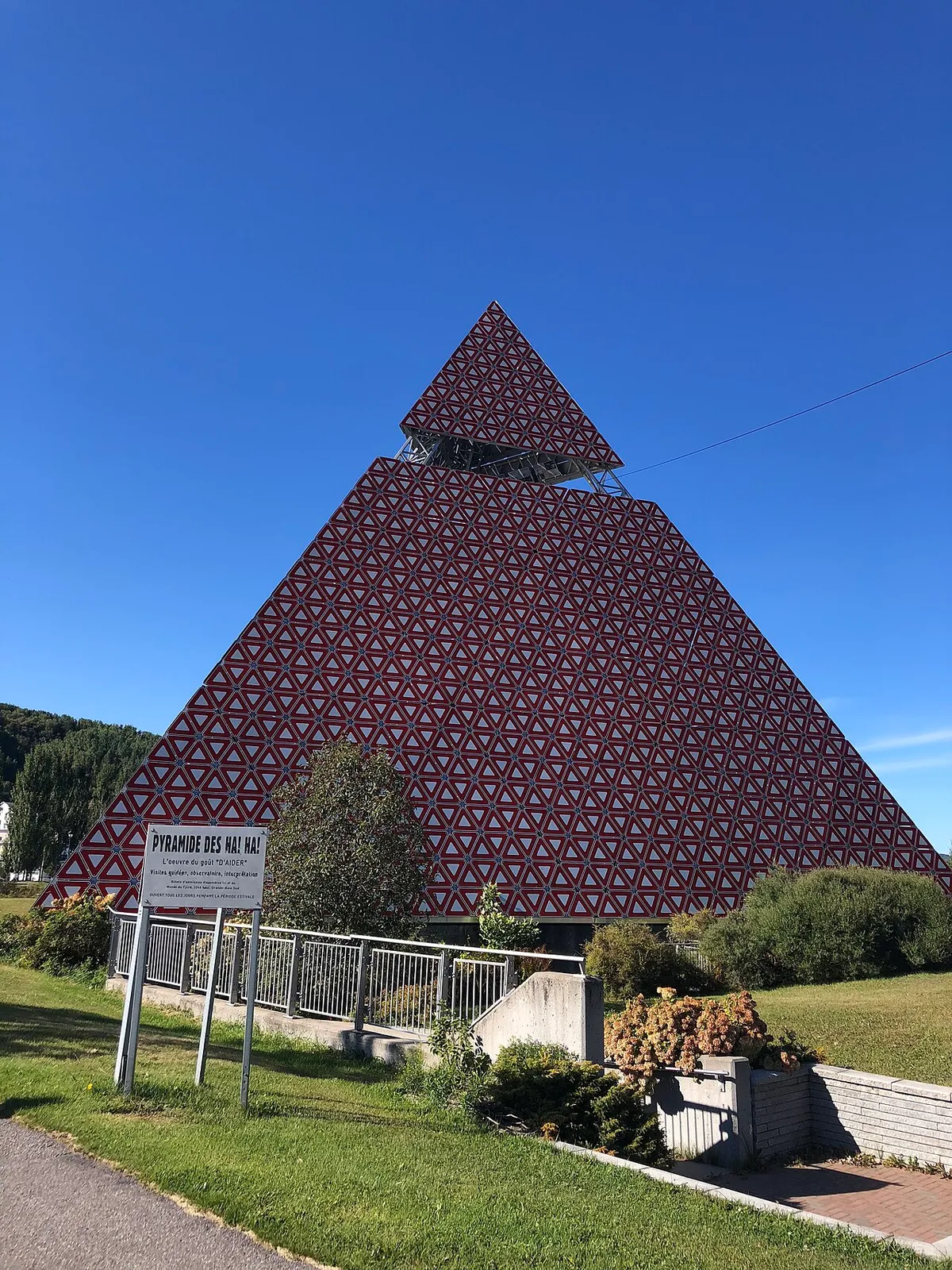 La pyramide des Ha! Ha! à La Baie